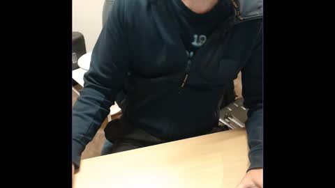 Snapshot of kcirt17225058 chatting on 10-25-25, 11:07 kcirt17225058 online show from 10-25-25, 11:07