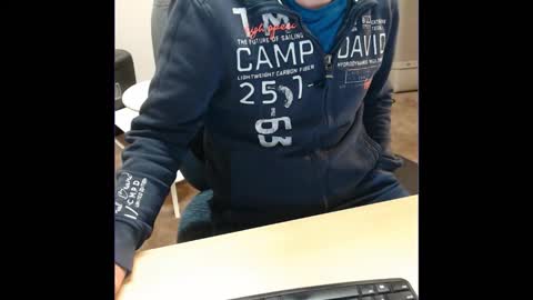 Snapshot of kcirt17225058 chatting on 10-27-25, 06:45 kcirt17225058 online show from 10-27-25, 06:45