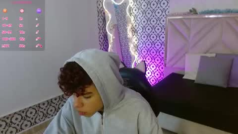 Snapshot of keahi_tay chatting on 02-25-26, 11:42 keahi online show from 02-25-26, 11:42