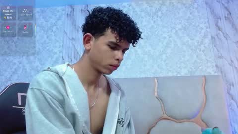 Snapshot of keahi_tay chatting on 03-14-26, 11:43 keahi online show from 03-14-26, 11:43