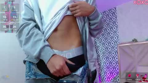 Snapshot of keahi_tay chatting on 03-15-26, 11:49 keahi online show from 03-15-26, 11:49