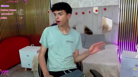 Snapshot of keahi_tay chatting on 03-25-26, 07:42 keahi online show from 03-25-26, 07:42