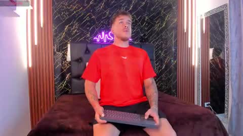 Keane online show from 09-18-25, 01:02