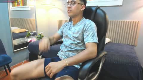 Snapshot of keanu_true chatting on 03-02-26, 10:16 KEANU online show from 03-02-26, 10:16