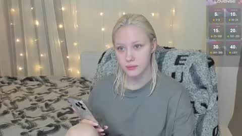 Seb Polly Roxy Jonny online show from 02-12-25, 01:48