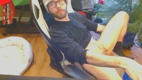 Tom online show from 02-09-25, 08:45