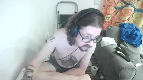 Snapshot of keejteej7 chatting on 11-16-25, 01:22 keejteej7 online show from 11-16-25, 01:22