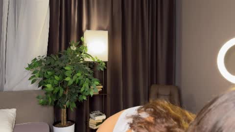 Hi Keeley is here Glad to see you in our room  PVT is open online show from 05-08-26, 01:11