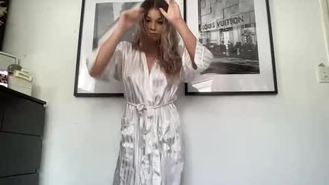 Snapshot of keeliebaby chatting on 03-03-25, 11:24 Keelie xx online show from 03-03-25, 11:24