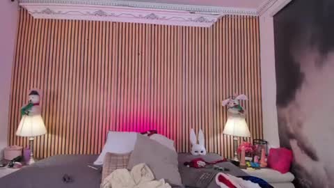 keeyla stone online show from 12-21-25, 09:44