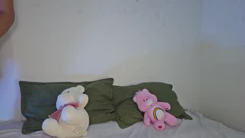 Snapshot of kei16jt chatting on 10-22-25, 03:07 Andrea online show from 10-22-25, 03:07