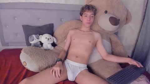 Snapshot of kei_oliver chatting on 01-25-25, 12:47 kei oliver online show from 01-25-25, 12:47