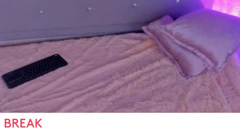 Snapshot of kei_oliver chatting on 02-15-25, 03:50 kei oliver online show from 02-15-25, 03:50