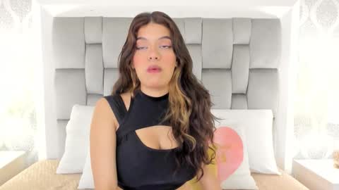 Keiira Fox online show from 02-03-26, 11:26