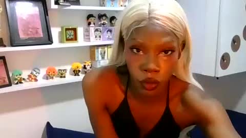 Snapshot of keikei_o chatting on 06-22-26, 07:22 keisha online show from 06-22-26, 07:22