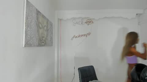 Keila  online show from 06-30-26, 09:38