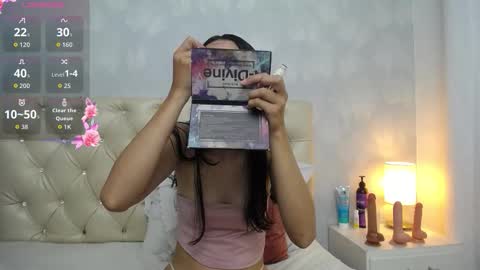 Snapshot of keily_garcia chatting on 12-14-25, 11:26 Keily online show from 12-14-25, 11:26