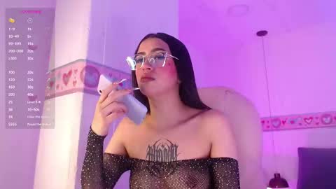 Snapshot of keily_gh1 chatting on 03-02-25, 04:39 KEILY online show from 03-02-25, 04:39