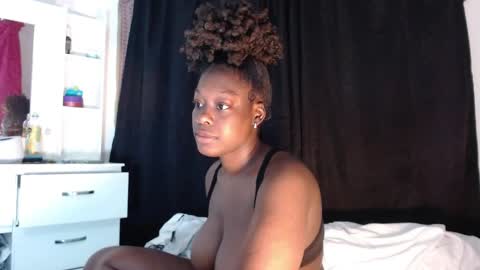 Snapshot of keilysofia chatting on 01-06-25, 06:52 Keili online show from 01-06-25, 06:52