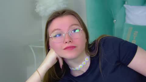 Keira online show from 03-02-25, 12:20