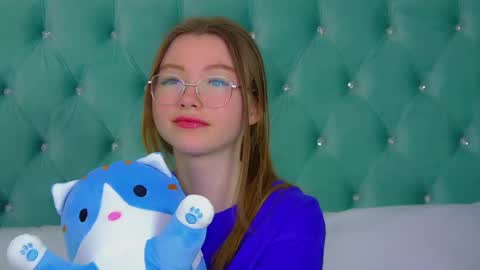 Keira online show from 03-05-25, 09:48