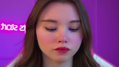 Snapshot of keiraace chatting on 05-19-26, 06:25 Keira online show from 05-19-26, 06:25