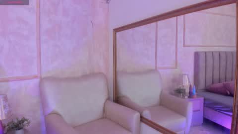 keirahartz online show from 12-20-25, 03:57