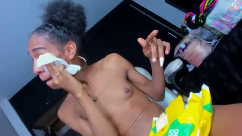 Snapshot of keisymarianats chatting on 04-10-26, 06:01 KEISY MARIANA online show from 04-10-26, 06:01