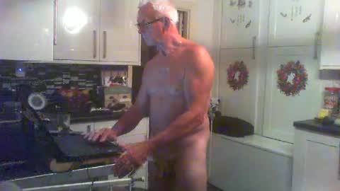 keith196363 online show from 08-09-26, 09:31