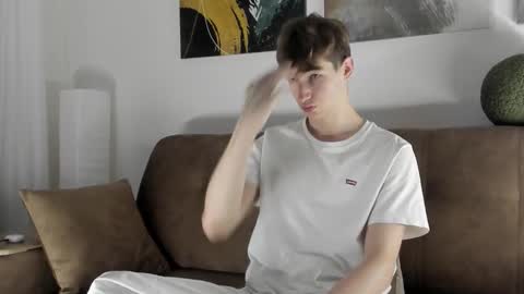 Mark online show from 10-17-25, 03:47