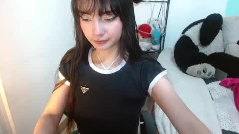 Snapshot of keity_russo03 chatting on 11-16-25, 05:29 annie rosse16 online show from 11-16-25, 05:29