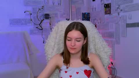 kelliebanshe online show from 06-19-26, 04:50