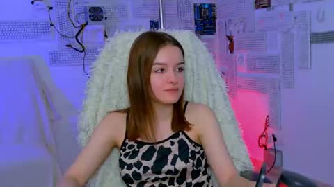 kelliebanshe online show from 06-25-26, 04:56