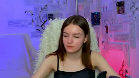 kelliebanshe online show from 07-04-26, 04:18