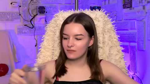 kelliebanshe online show from 07-24-26, 08:23