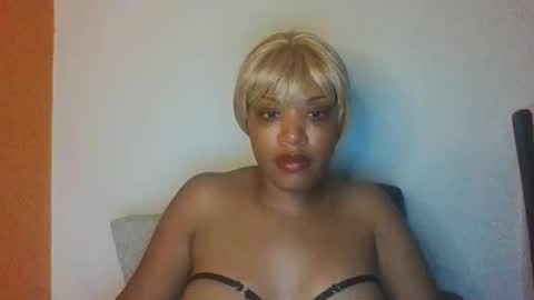 Kellie online show from 05-08-26, 03:12
