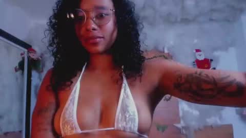 kelly__thomson online show from 12-21-24, 04:30