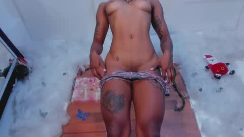 kelly__thomson online show from 12-28-24, 06:39