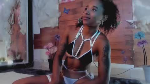 kelly__thomson online show from 01-20-25, 01:18