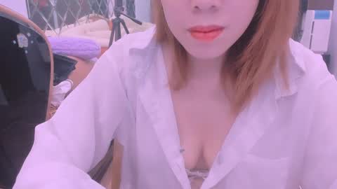 Kelly online show from 05-17-26, 02:31