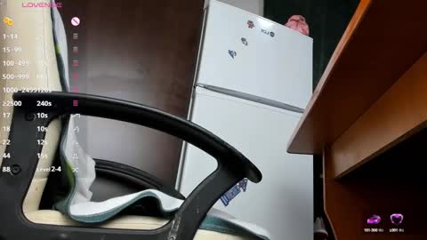 KELLY online show from 12-26-24, 11:54