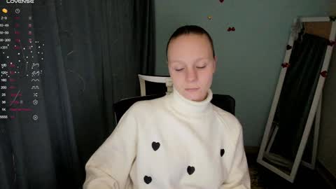 Kelly online show from 11-10-25, 01:21