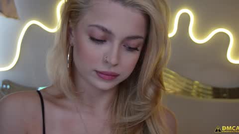 Snapshot of kelly_peachpiee chatting on 09-30-25, 05:45 Kelly online show from 09-30-25, 05:45