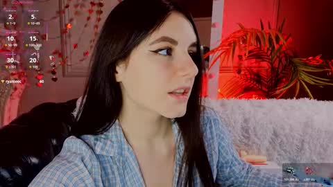 Snapshot of kelly_woods chatting on 02-18-26, 03:52 Kelly online show from 02-18-26, 03:52