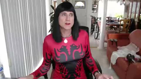 Snapshot of kellyannelynn chatting on 10-25-25, 04:13 kellyanne Lynn but please call me fucktoy online show from 10-25-25, 04:13