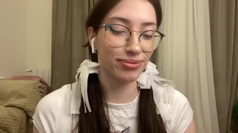 Kelly online show from 12-15-25, 06:01