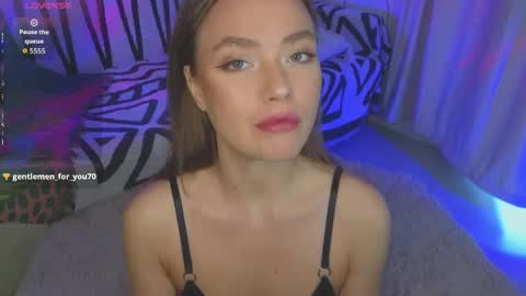 Snapshot of kellyfouler chatting on 04-26-26, 03:32 KellyFouler online show from 04-26-26, 03:32