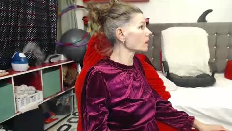 kelly online show from 02-09-25, 06:16