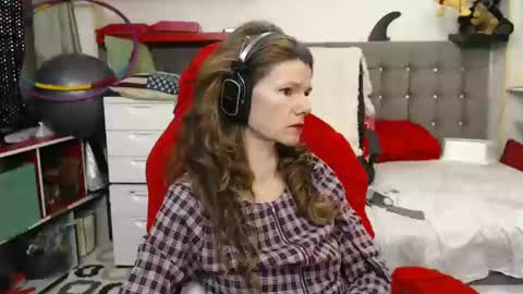 kelly online show from 02-16-25, 01:36