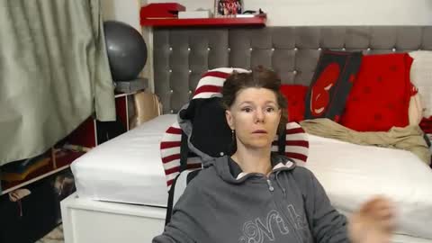 kelly online show from 05-16-26, 01:13